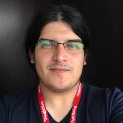 Foto de Slin Castro, ponente en Build with AI Cuenca 2026